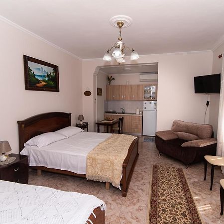 Erla'S Apartment Tirana Exterior photo