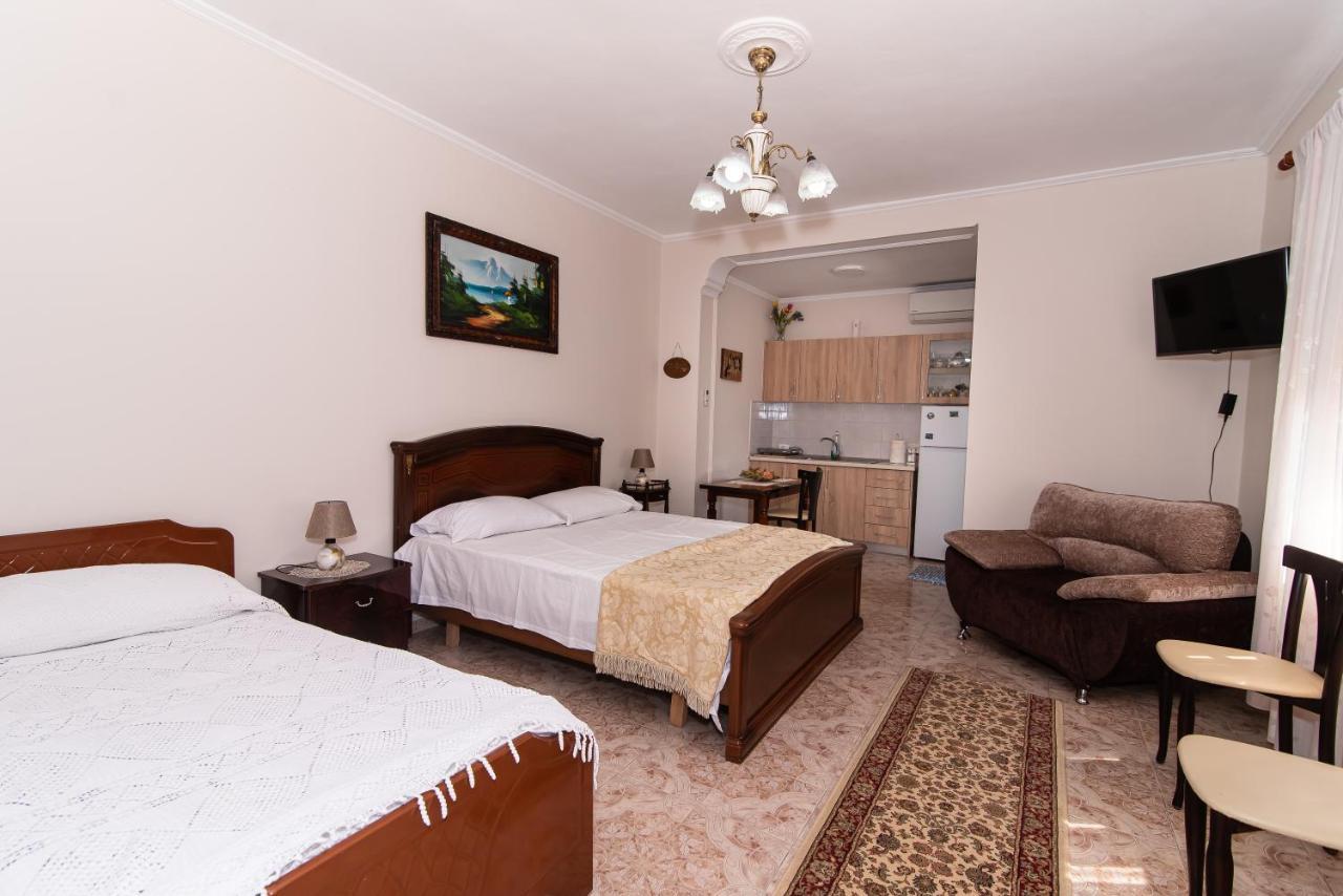 Erla'S Apartment Tirana Exterior photo